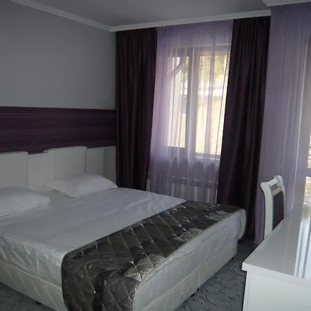 Hotel Enira