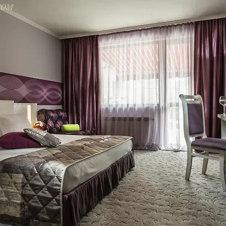 Enira Hotel